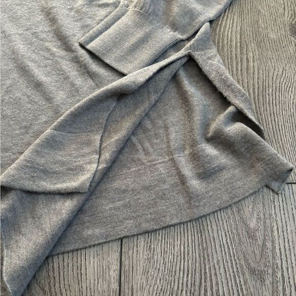 Zara woman’s turtleneck very soft and beautiful with open sides NWOT - Picture 5 of 5